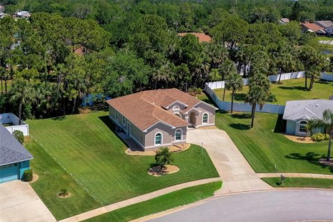 House in Port Orange, Florida 3 bedrooms, 155.89 sq.m. № 1639704 - photo 2