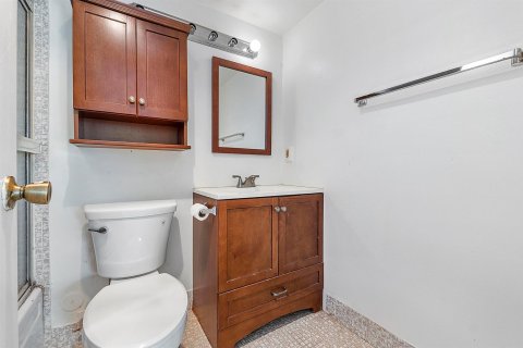 Condo in Deerfield Beach, Florida, 1 bedroom  № 2182833 - photo 9