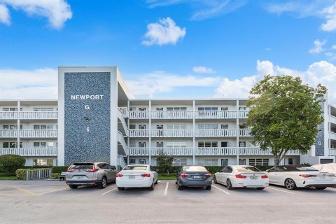 Condo in Deerfield Beach, Florida, 1 bedroom  № 2182833 - photo 13