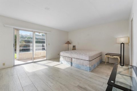 Condo in Deerfield Beach, Florida, 1 bedroom  № 2182833 - photo 8