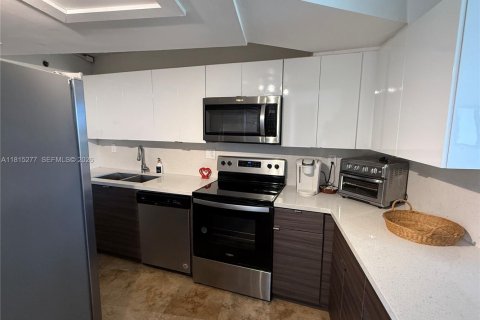 Copropriété à vendre à Miami, Floride: 1 chambre, 85.01 m2 № 2154437 - photo 9