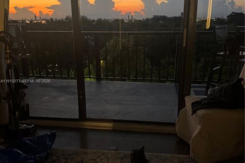 Copropriété à vendre à Miami, Floride: 1 chambre, 85.01 m2 № 2154437 - photo 25