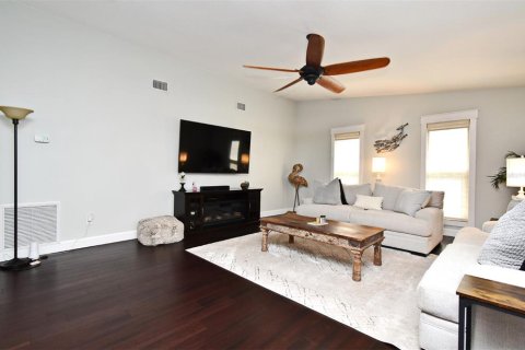 House in Edgewater, Florida 3 bedrooms, 149.76 sq.m. № 2107129 - photo 10