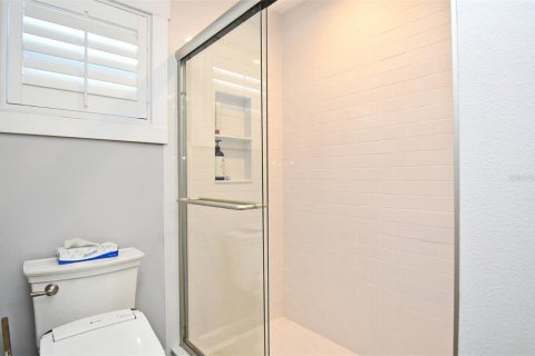House in Edgewater, Florida 3 bedrooms, 149.76 sq.m. № 2107129 - photo 25