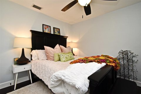 House in Edgewater, Florida 3 bedrooms, 149.76 sq.m. № 2107129 - photo 28