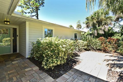 House in Edgewater, Florida 3 bedrooms, 149.76 sq.m. № 2107129 - photo 7