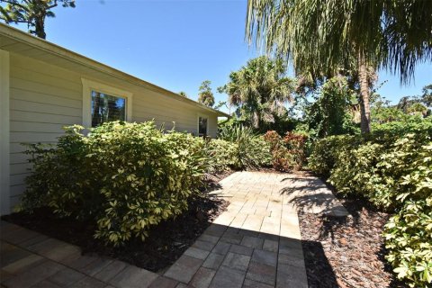House in Edgewater, Florida 3 bedrooms, 149.76 sq.m. № 2107129 - photo 6