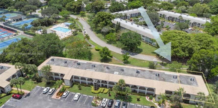 Condo in Coconut Creek, Florida, 2 bedrooms  № 1770758