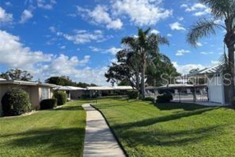Villa ou maison à louer à Sarasota, Floride: 2 chambres, 168.43 m2 № 2297077 - photo 21