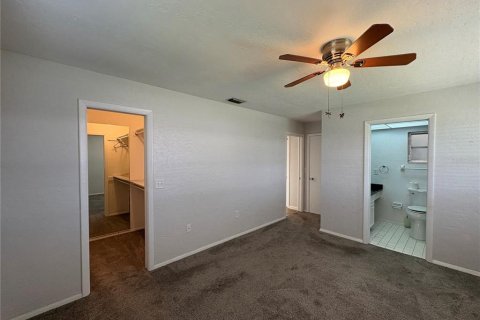Villa ou maison à louer à Sarasota, Floride: 2 chambres, 168.43 m2 № 2297077 - photo 6
