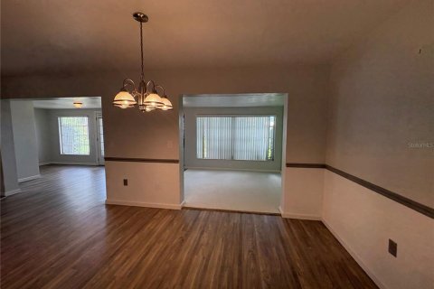 Villa ou maison à louer à Sarasota, Floride: 2 chambres, 168.43 m2 № 2297077 - photo 3