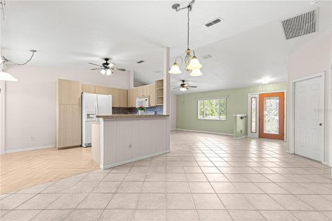 House in Ocala, Florida 3 bedrooms, 126.63 sq.m. № 1679205 - photo 11