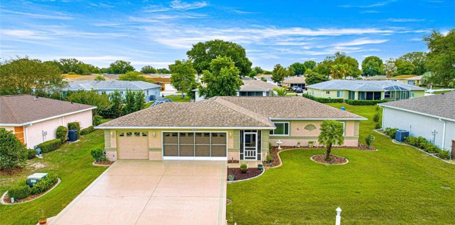 House in Ocala, Florida 3 bedrooms, 126.63 sq.m. № 1679205