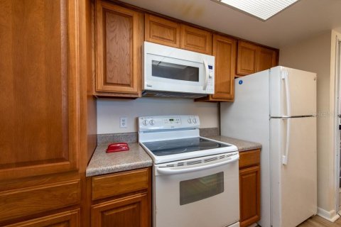 Condo in Clearwater, Florida, 1 bedroom  № 1690634 - photo 18