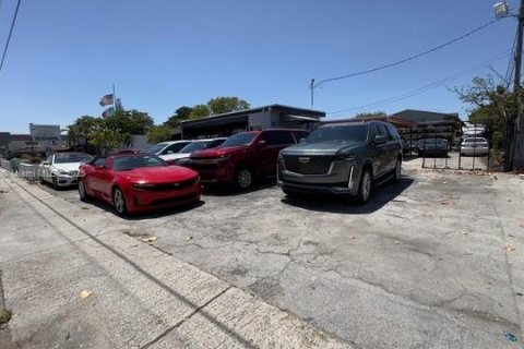 Immobilier commercial à vendre à Hollywood, Floride № 2014536 - photo 4