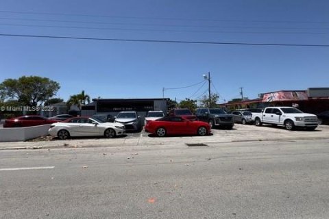 Immobilier commercial à vendre à Hollywood, Floride № 2014536 - photo 7
