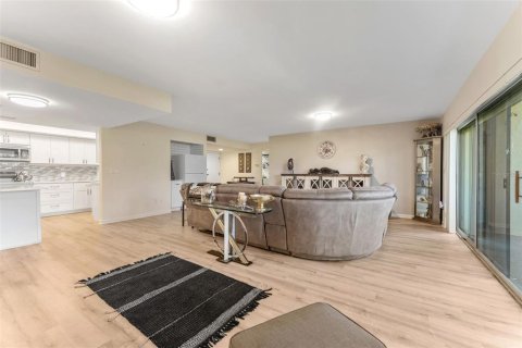Купить кондоминиум в Клируотер, Флорида 8 комнат, 169.08м2, № 1636867 - фото 9