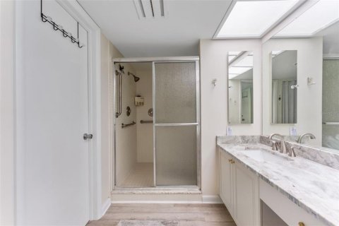 Купить кондоминиум в Клируотер, Флорида 8 комнат, 169.08м2, № 1636867 - фото 19