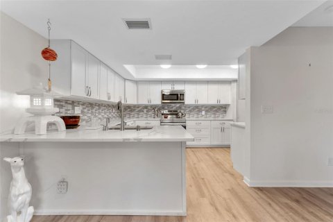 Купить кондоминиум в Клируотер, Флорида 8 комнат, 169.08м2, № 1636867 - фото 11