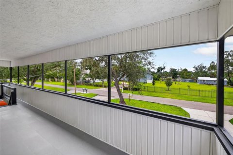 House in Riverview, Florida 4 bedrooms, 214.05 sq.m. № 2400278 - photo 17