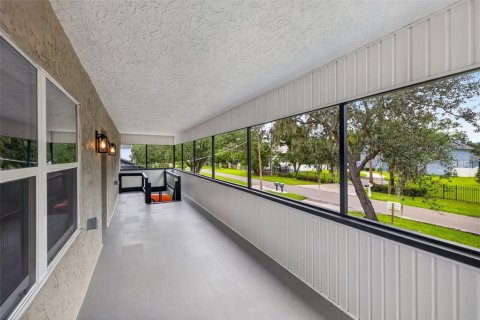 House in Riverview, Florida 4 bedrooms, 214.05 sq.m. № 2400278 - photo 16