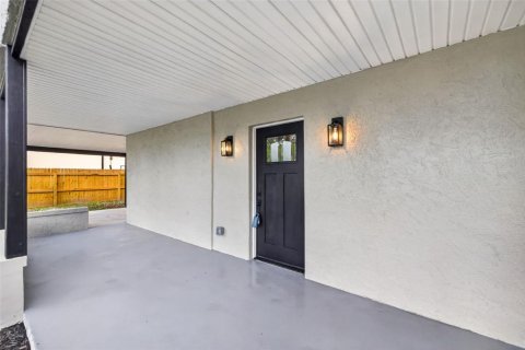 House in Riverview, Florida 4 bedrooms, 214.05 sq.m. № 2400278 - photo 2