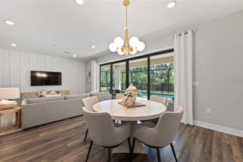 House in Sarasota, Florida 4 bedrooms, 267.84 sq.m. № 2152407 - photo 10