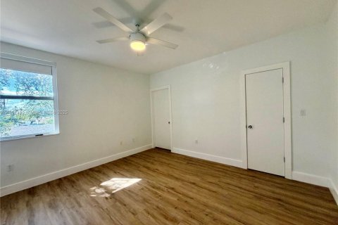 Снять в аренду виллу или дом в Майами, Флорида 3 спальни, 149.85м2, № 1948738 - фото 20