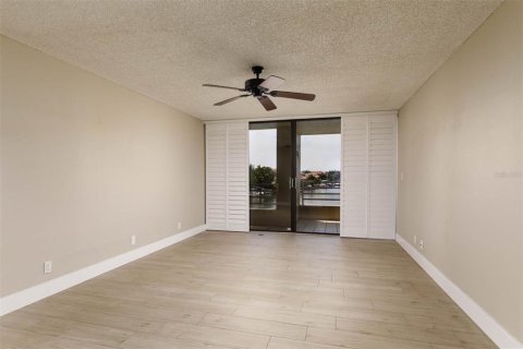 Copropriété à louer à Saint Petersburg, Floride: 2 chambres, 131.46 m2 № 2385587 - photo 19