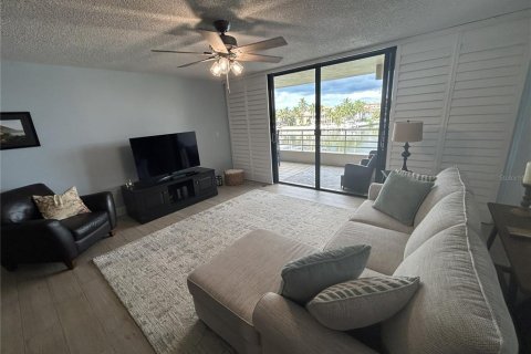 Copropriété à louer à Saint Petersburg, Floride: 2 chambres, 131.46 m2 № 2385587 - photo 17
