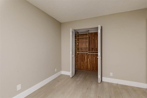 Copropriété à louer à Saint Petersburg, Floride: 2 chambres, 131.46 m2 № 2385587 - photo 27