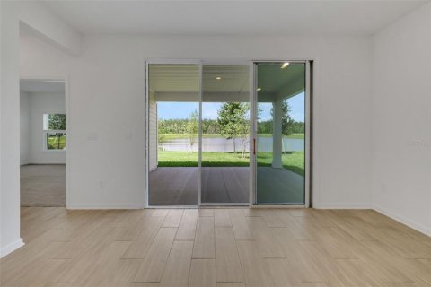 Casa en venta en Palm Coast, Florida, 5 dormitorios, 212.65 m2 № 2107373 - foto 7