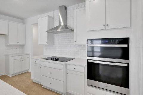 Casa en venta en Palm Coast, Florida, 5 dormitorios, 212.65 m2 № 2107373 - foto 13