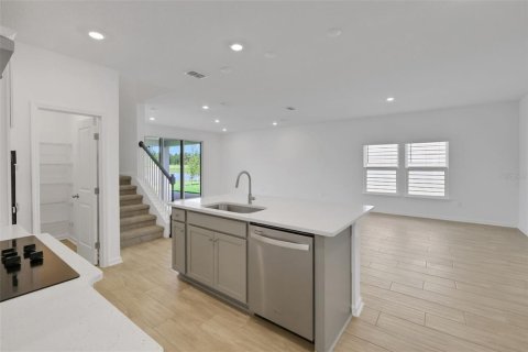 Casa en venta en Palm Coast, Florida, 5 dormitorios, 212.65 m2 № 2107373 - foto 15
