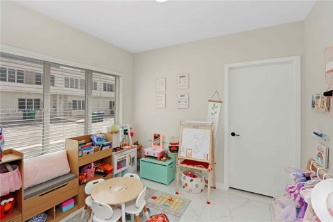 Купить таунхаус в Хомстед, Флорида 4 спальни, 129.88м2, № 1963876 - фото 10