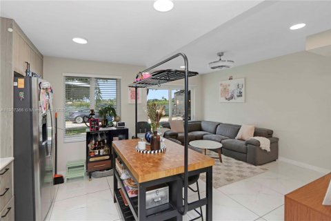 Купить таунхаус в Хомстед, Флорида 4 спальни, 129.88м2, № 1963876 - фото 7