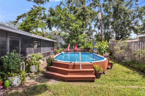 House in Tampa, Florida 3 bedrooms, 117.06 sq.m. № 1865938 - photo 26