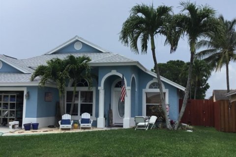 Casa en alquiler en Jupiter, Florida, 3 dormitorios, 167.32 m2 № 1231220 - foto 1
