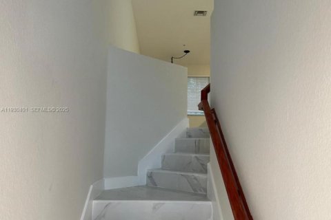 Adosado en alquiler en Miramar, Florida, 4 dormitorios, 137.59 m2 № 1989193 - foto 3