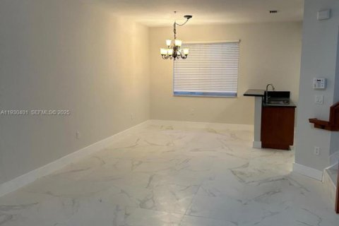 Adosado en alquiler en Miramar, Florida, 4 dormitorios, 137.59 m2 № 1989193 - foto 18