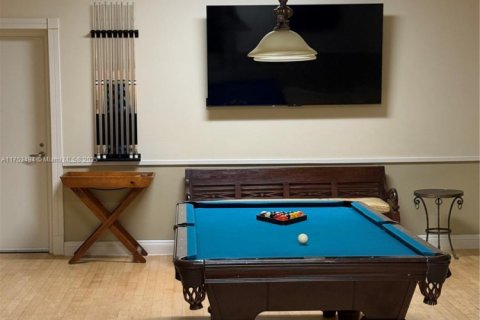 Condo in Miami, Florida, 2 bedrooms № 1958307 - photo 25