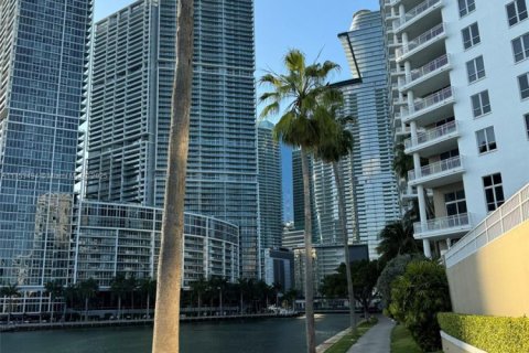Condo in Miami, Florida, 2 bedrooms № 1958307 - photo 18