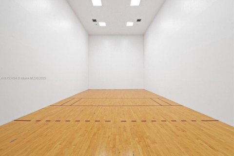 Condo in Miami, Florida, 2 bedrooms № 1958307 - photo 26