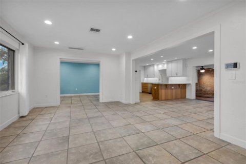 Casa en alquiler en Windermere, Florida, 4 dormitorios, 296.36 m2 № 1723677 - foto 9