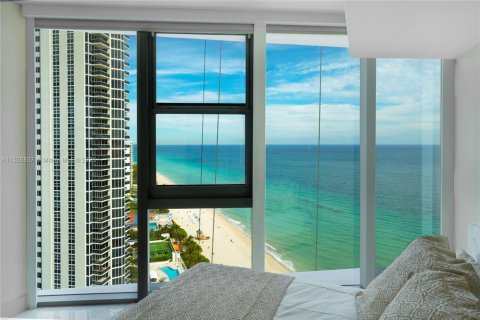 Condominio en venta en Sunny Isles Beach, Florida, 4 dormitorios, 293.29 m2 № 2012646 - foto 12