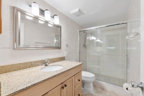 Condo in Hollywood, Florida, 2 bedrooms  № 1875735 - photo 21