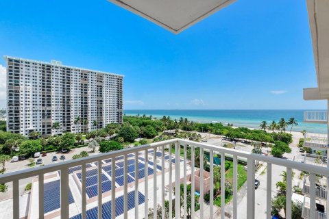 Condo in Hollywood, Florida, 2 bedrooms  № 1875735 - photo 29