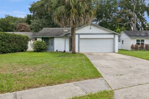 House in Orlando, Florida 3 bedrooms, 108.79 sq.m. № 2096208