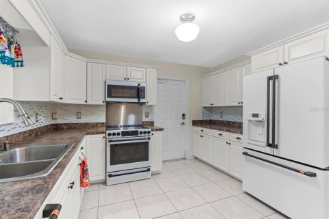 Casa en venta en Wesley Chapel, Florida, 3 dormitorios, 146.69 m2 № 1899538 - foto 18