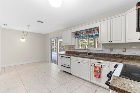 Casa en venta en Wesley Chapel, Florida, 3 dormitorios, 146.69 m2 № 1899538 - foto 17